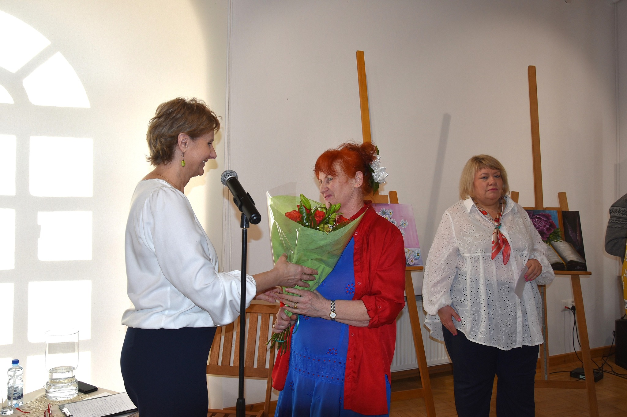 Malwy, róże, fiołki... - Wernisaż wystawy Barbary Harasim